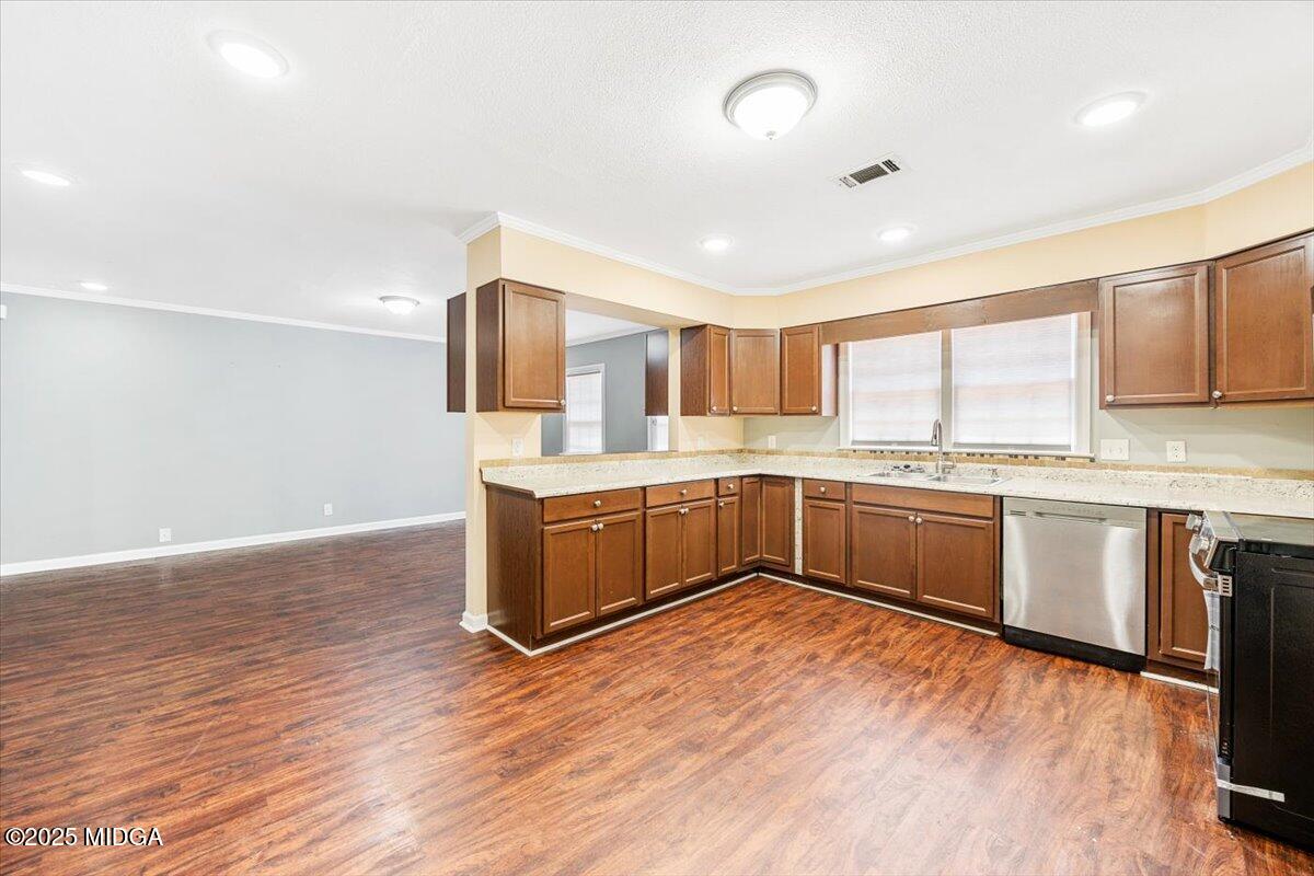 2643 Riverview Road Macon, GA 31204 - Photo 8 of 31 10-W7A2741