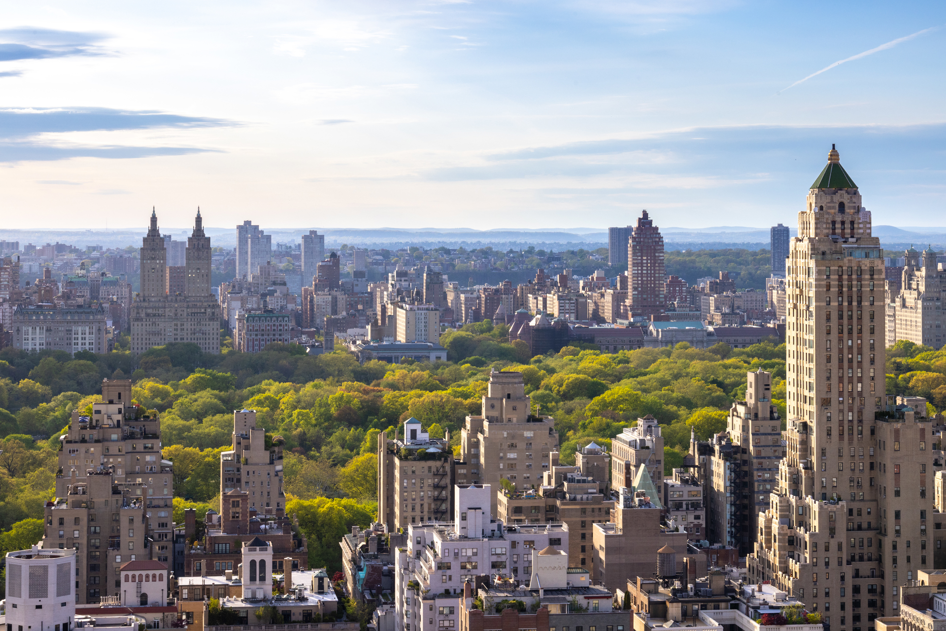 201 East 74th Street, Unit 30 Manhattan, NY 10021 - Photo 19 of 28 a view of a city with tall buildings