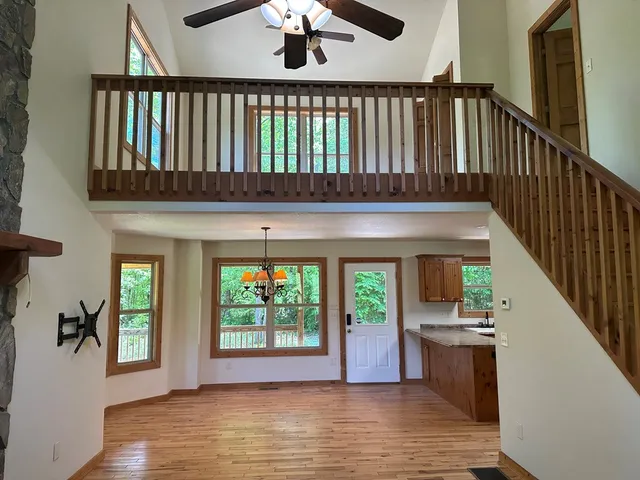 a view of entryway with a front door