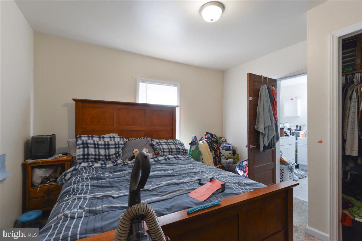 1042 Security Road Hagerstown, MD 21742 - Photo 16 of 30 Bedroom 1