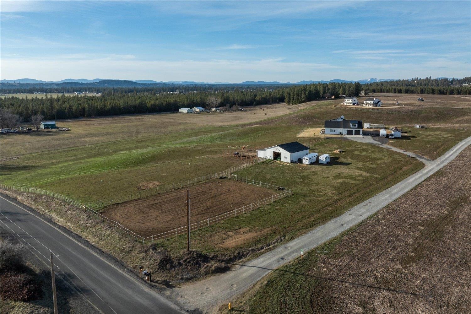 6221 East Woolard Road Colbert, WA 99005 - Photo 5 of 37
