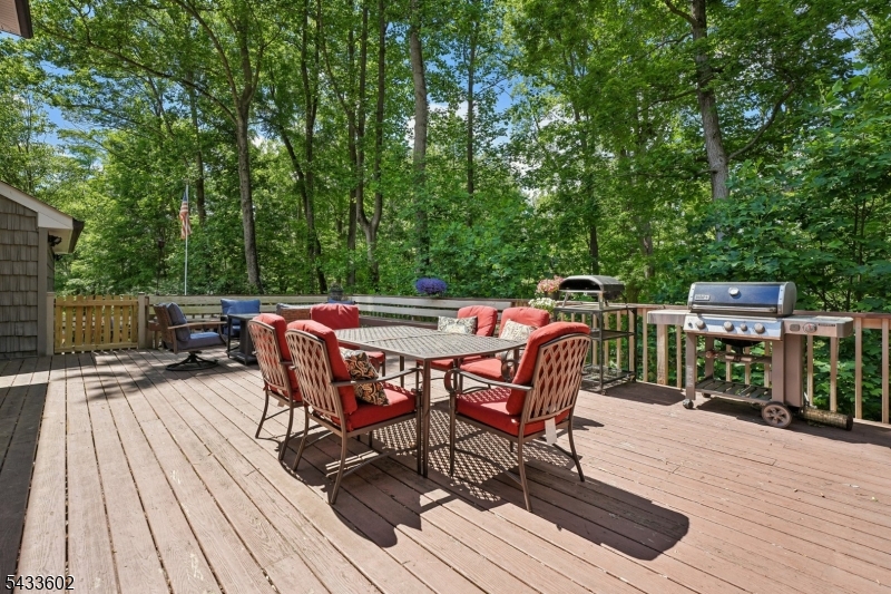 31 Branko Road Berkeley Heights, NJ 07922 - Photo 32 of 35
