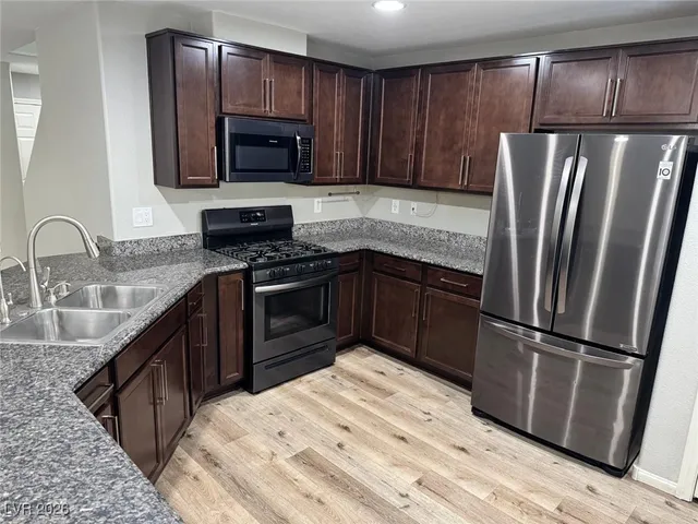 $2,390 | 9212 Verdugo Ridge Court, Las Vegas, NV 89148