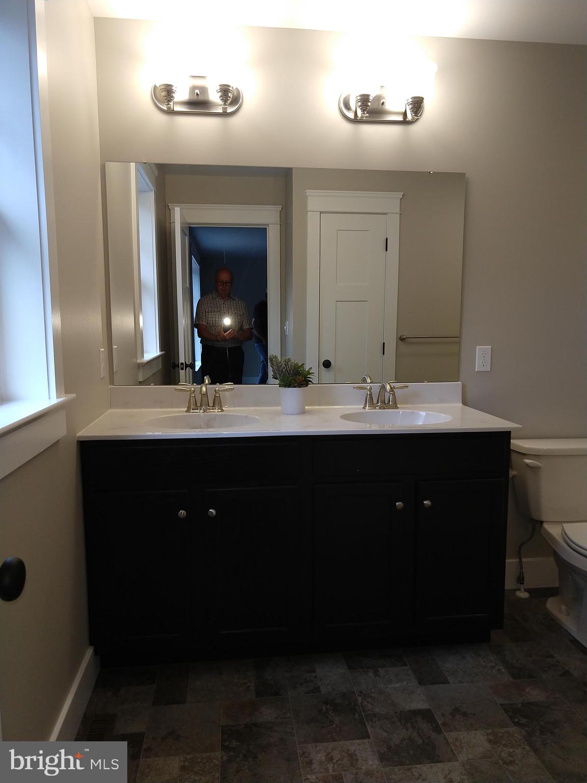 249 Ridge Avenue Ephrata, PA 17522 - Photo 21 of 30 Master Bath