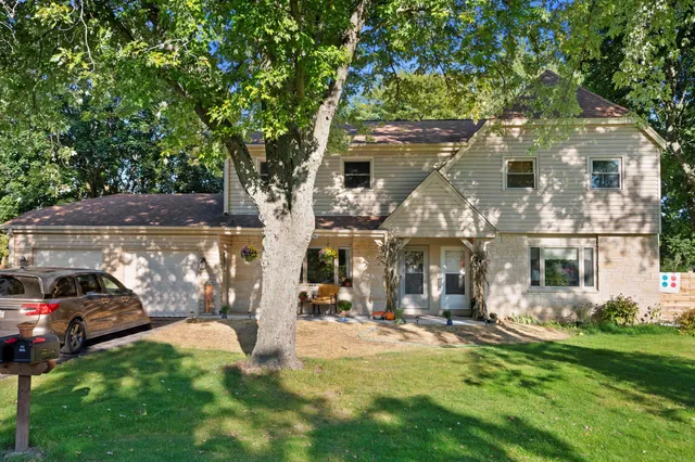 $294,900 | W156N10904 Catskill Lane, Germantown, WI 53022