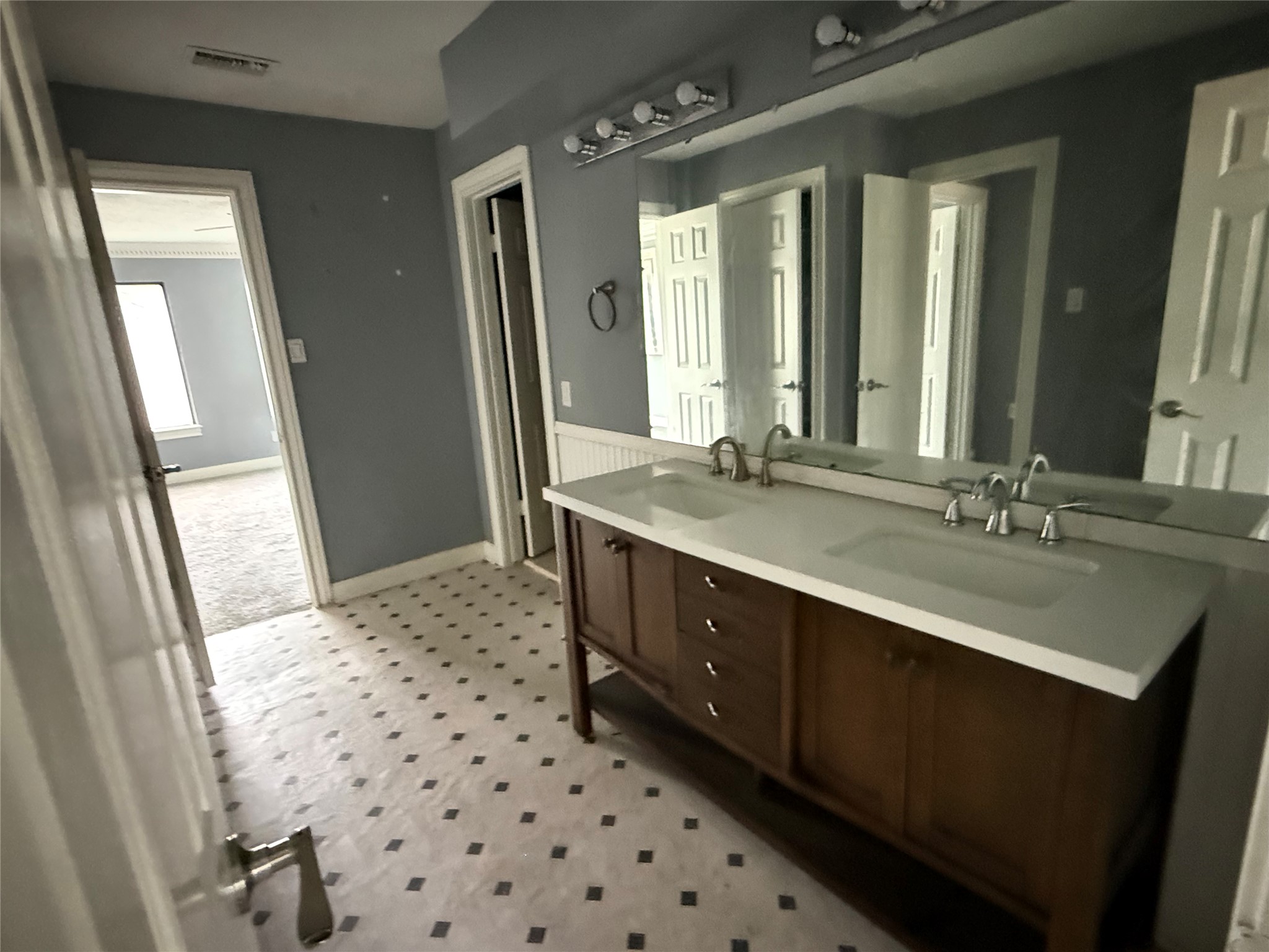 8007 Northbridge Circle Spring, TX 77379 - Photo 33 of 43 bathroom 2