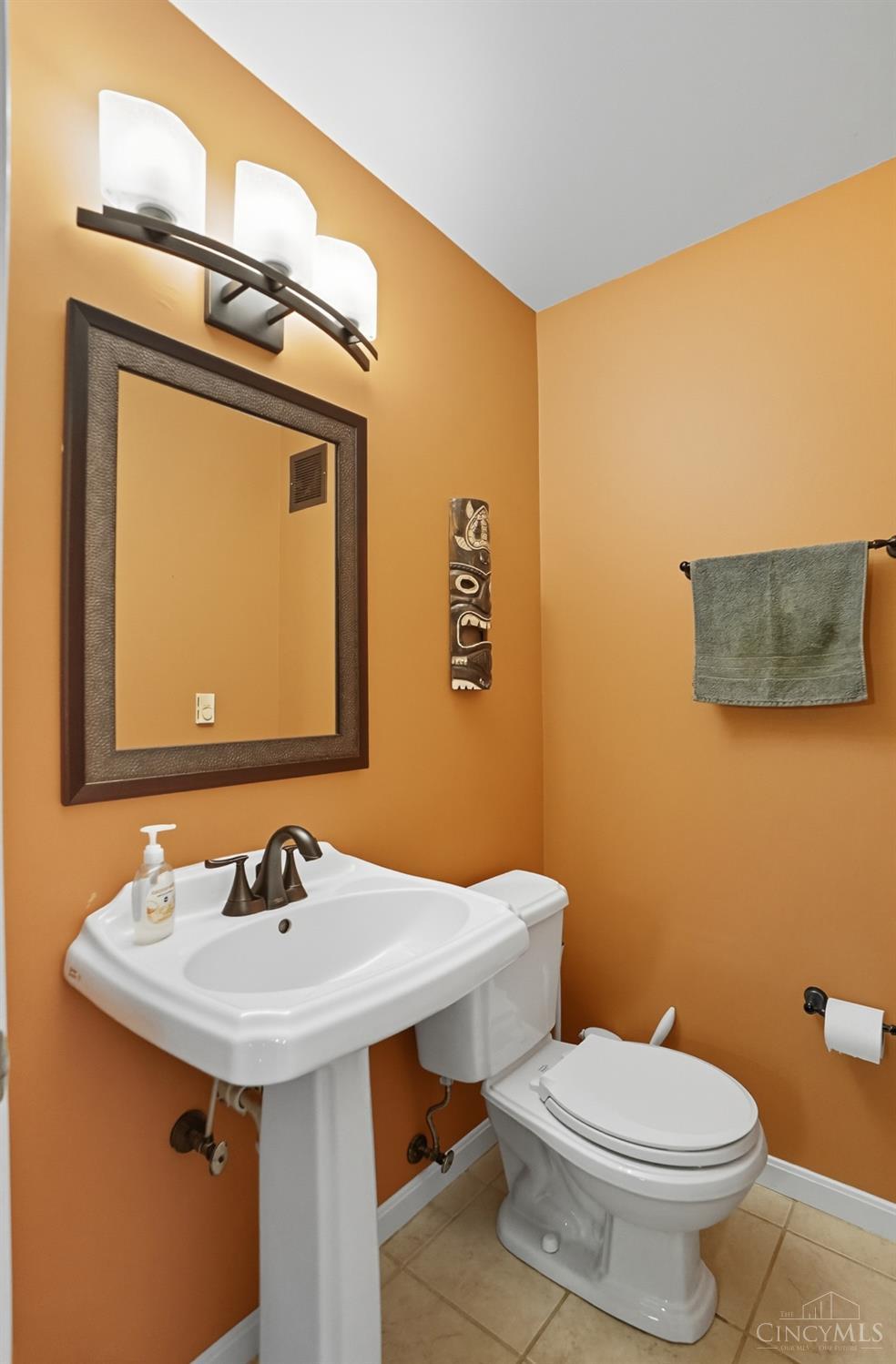 7835 Pfeiffer Road Cincinnati, OH 45242 - Photo 20 of 57