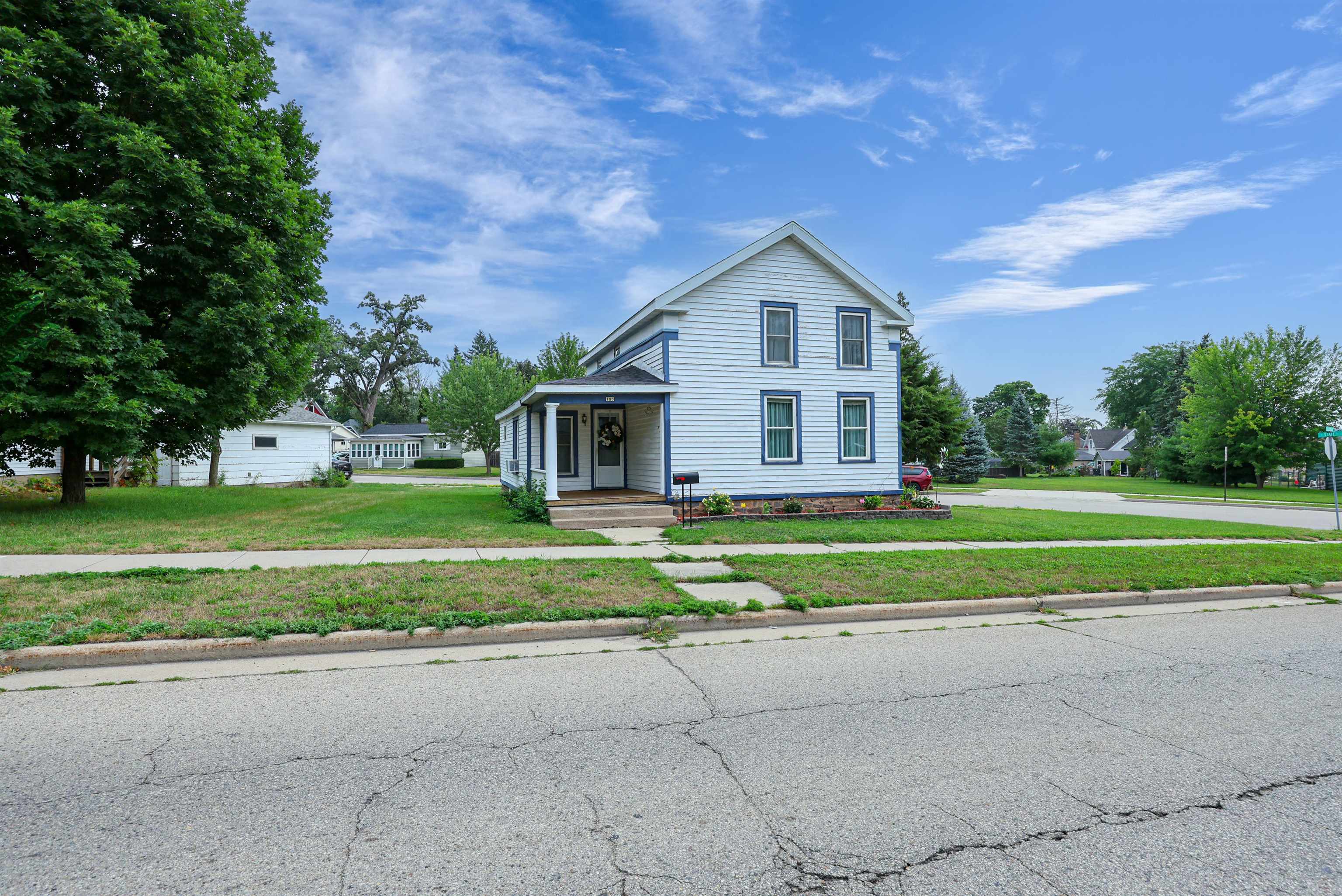 180 Ripon Road Berlin, WI 54923 - Photo 1 of 29 Gallery Image 1