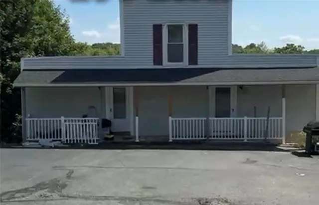 $405,500 | 32 Summit Avenue, West Warwick, RI 02893