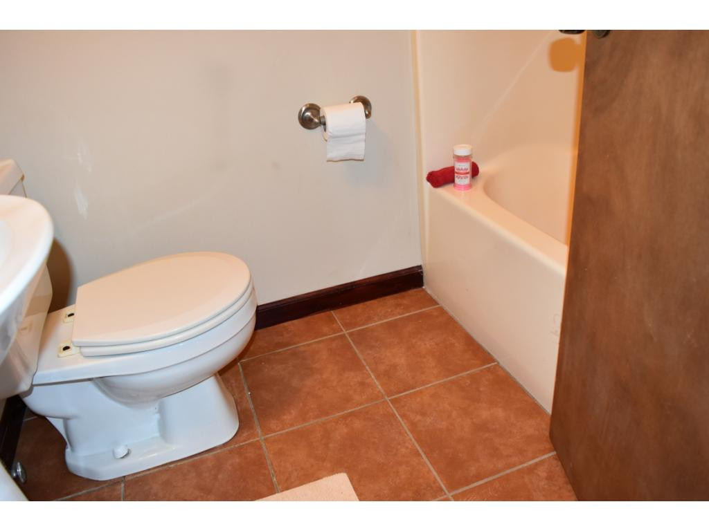 2530 Bob Little Road Elizabethton, TN 37643 - Photo 17 of 25 Tile Floors