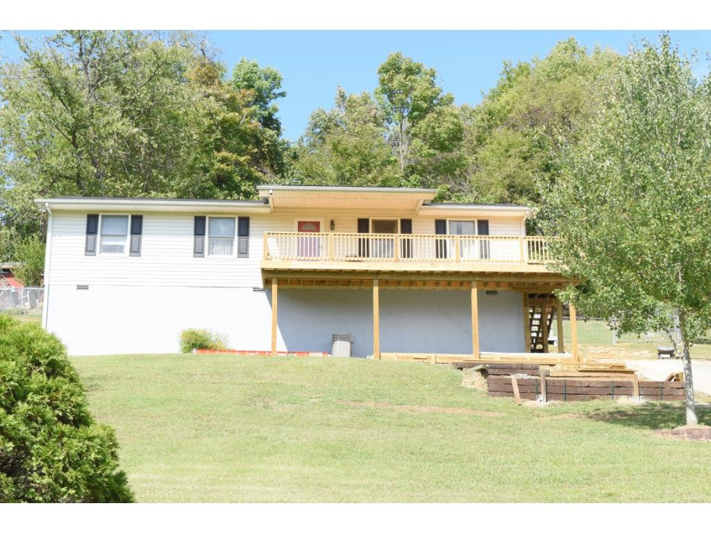 2530 Bob Little Road Elizabethton, TN 37643 - Photo 2 of 25 Front of Home