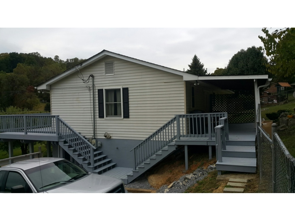2530 Bob Little Road Elizabethton, TN 37643 - Photo 23 of 25 Side of Home