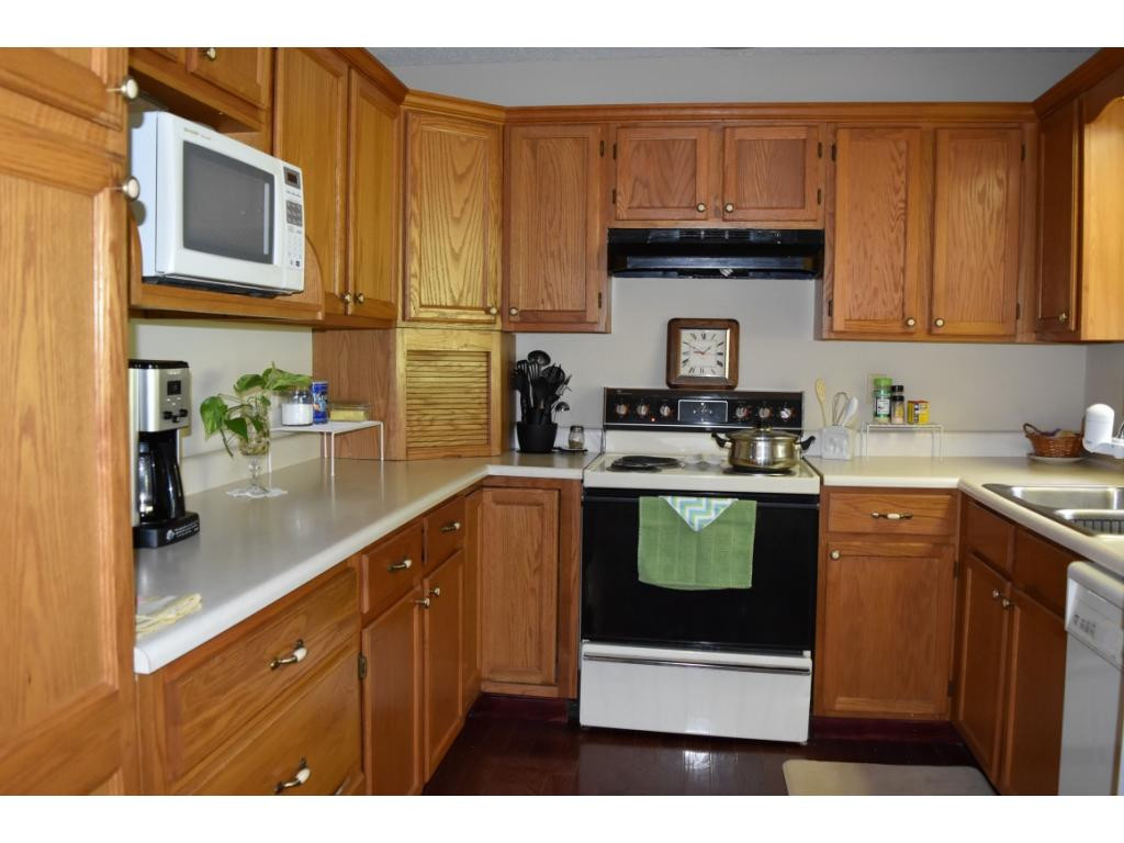 2530 Bob Little Road Elizabethton, TN 37643 - Photo 10 of 25 Kitchen
