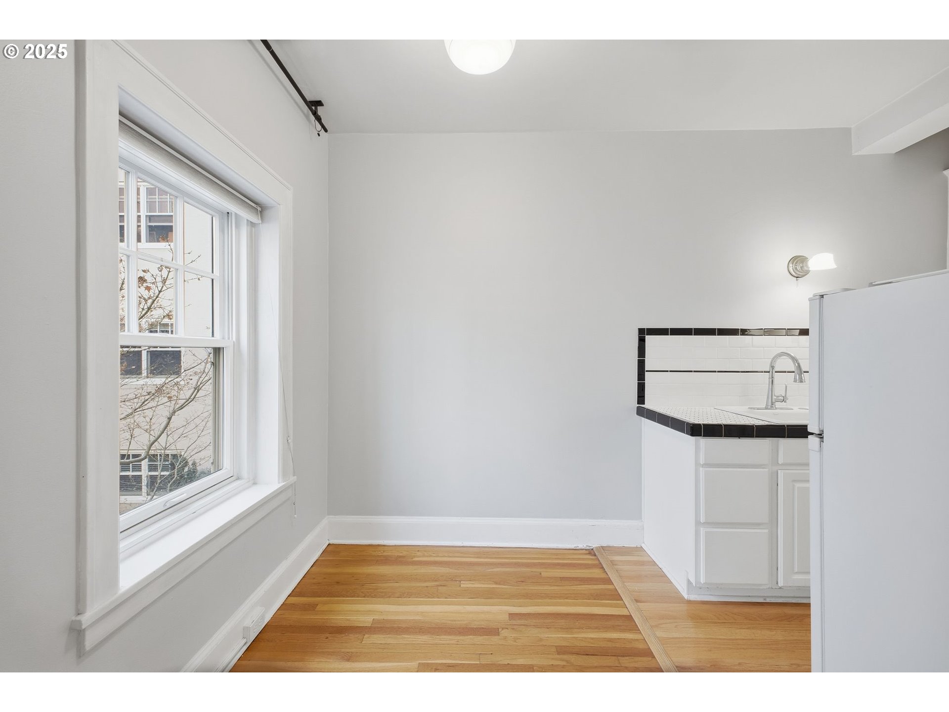 2015 Northwest Flanders Street, Unit 214 Portland, OR 97209 - Photo 25 of 31