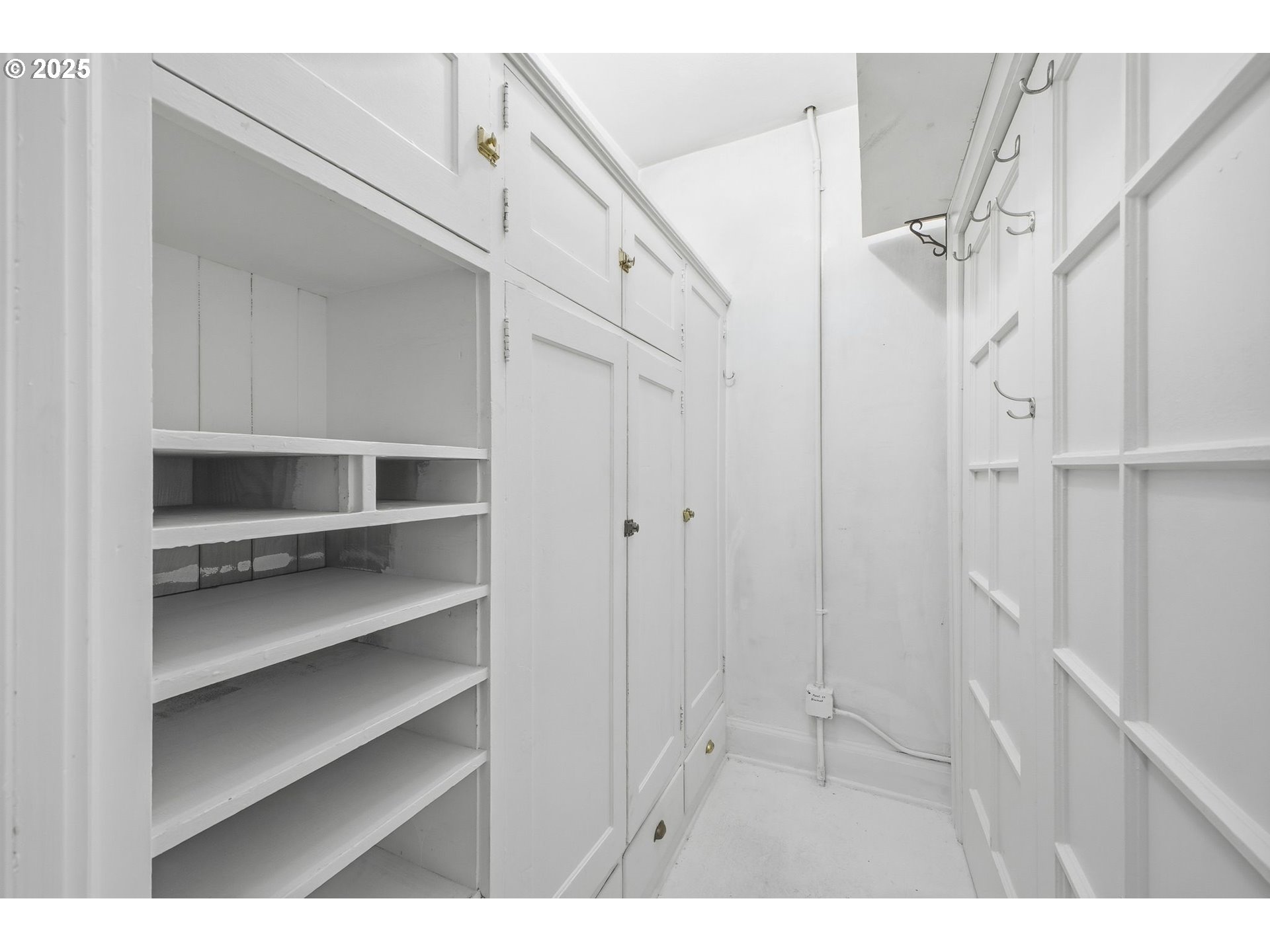 2015 Northwest Flanders Street, Unit 214 Portland, OR 97209 - Photo 30 of 31