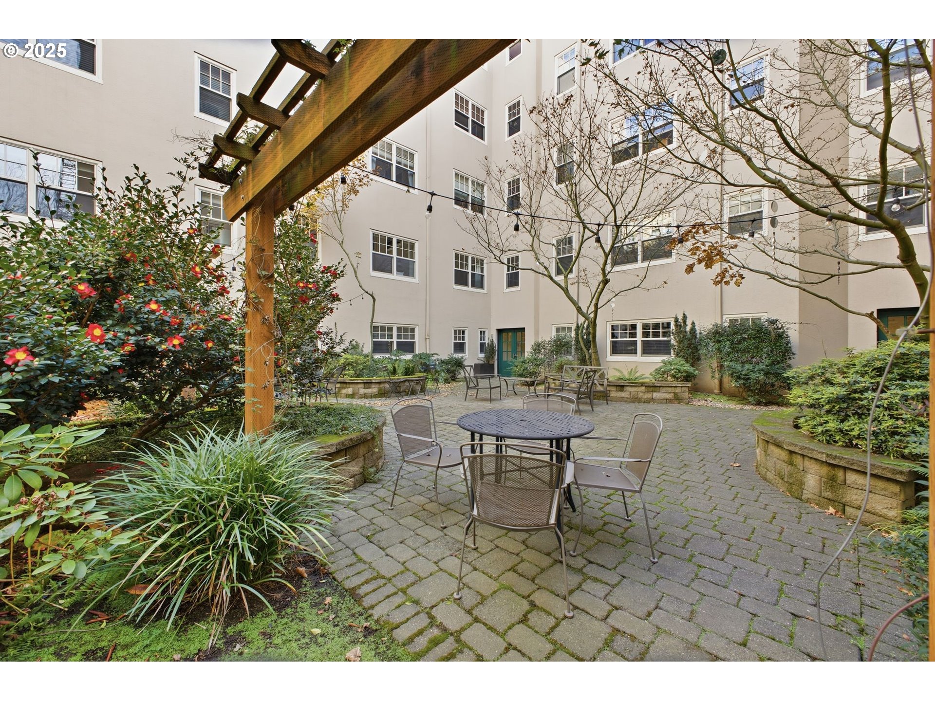 2015 Northwest Flanders Street, Unit 214 Portland, OR 97209 - Photo 9 of 31