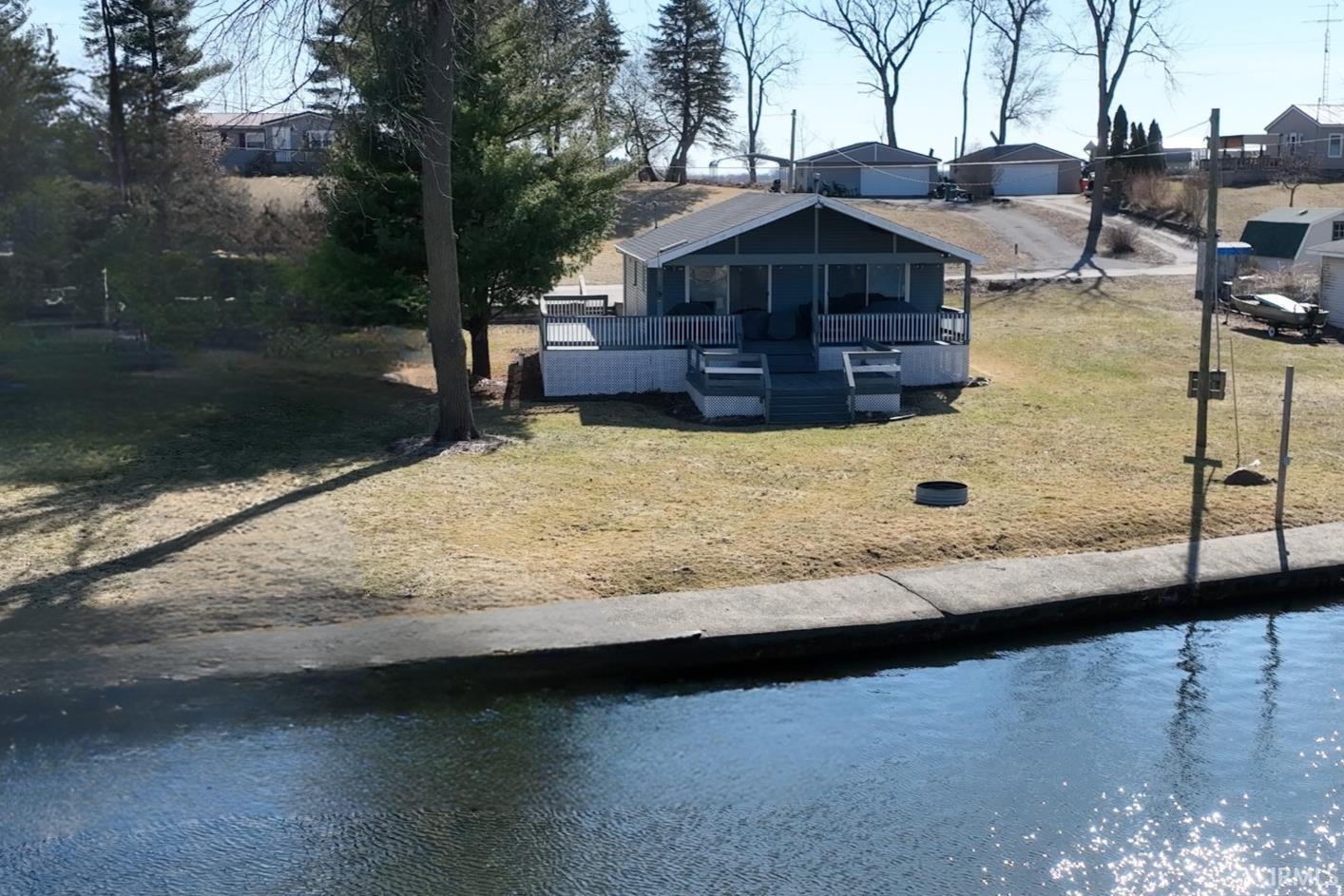 5683 East Bass Center Road Monticello, IN 47960 - Photo 4 of 23