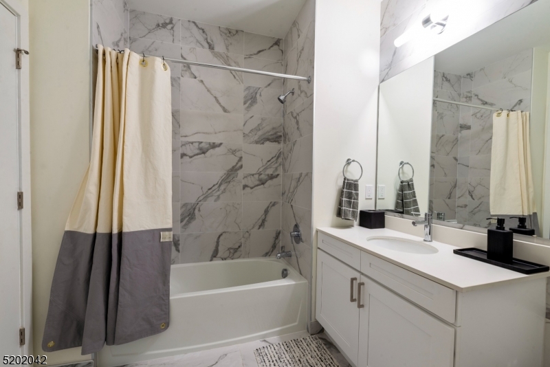 377 Summerhill Road, Unit 2BED East Brunswick, NJ 08816 - Photo 26 of 50