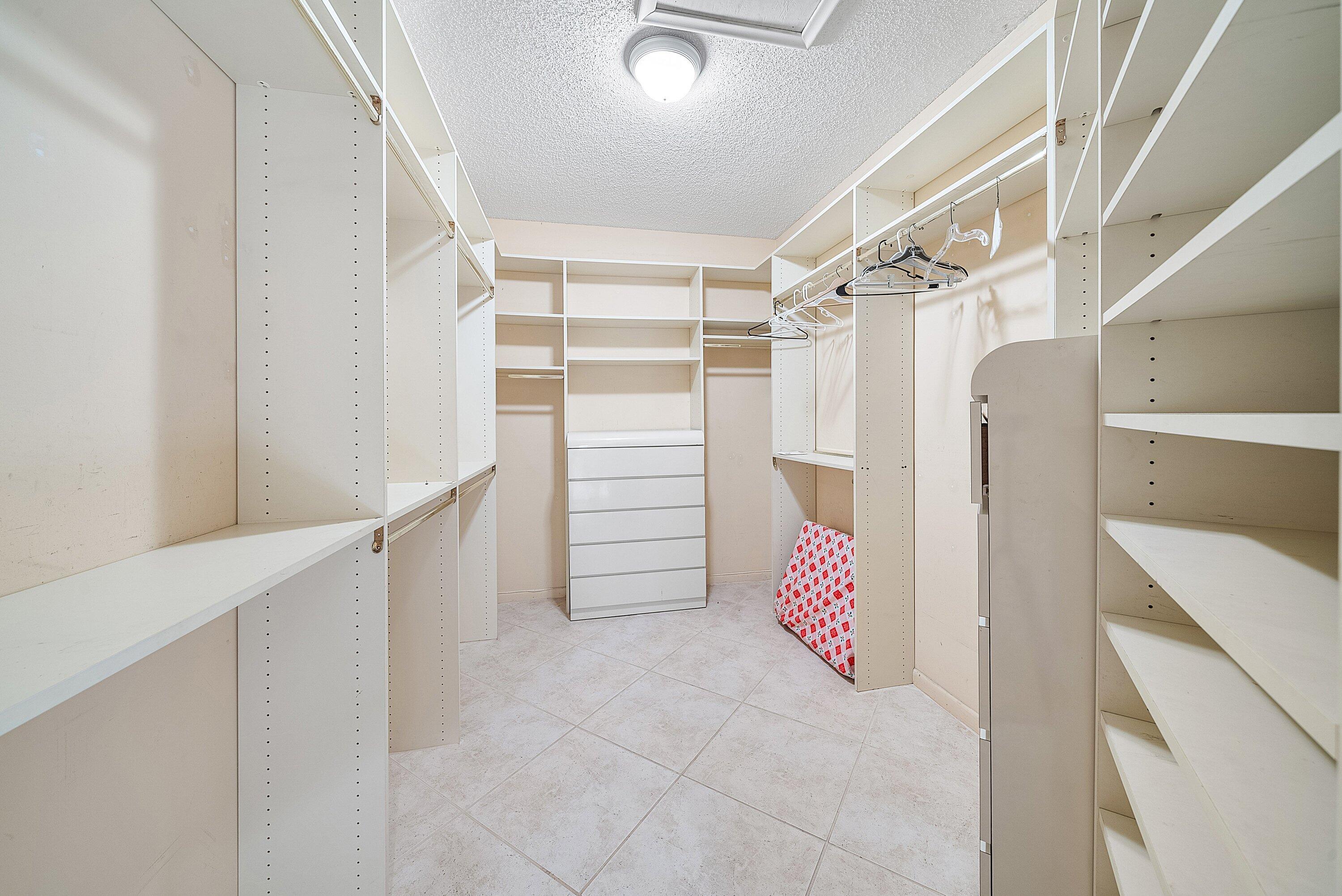 4952 Bocaire Boulevard Boca Raton, FL 33487 - Photo 23 of 61 Primary closet