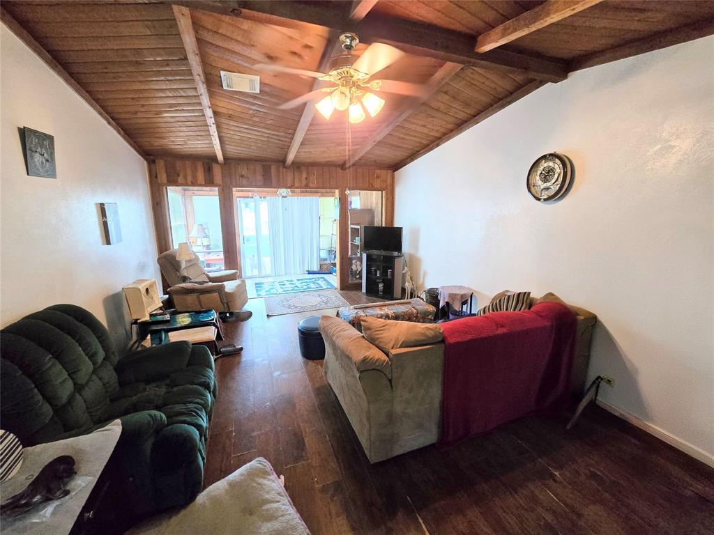 31 Clearview Point Blank, TX 77364 - Photo 13 of 33
