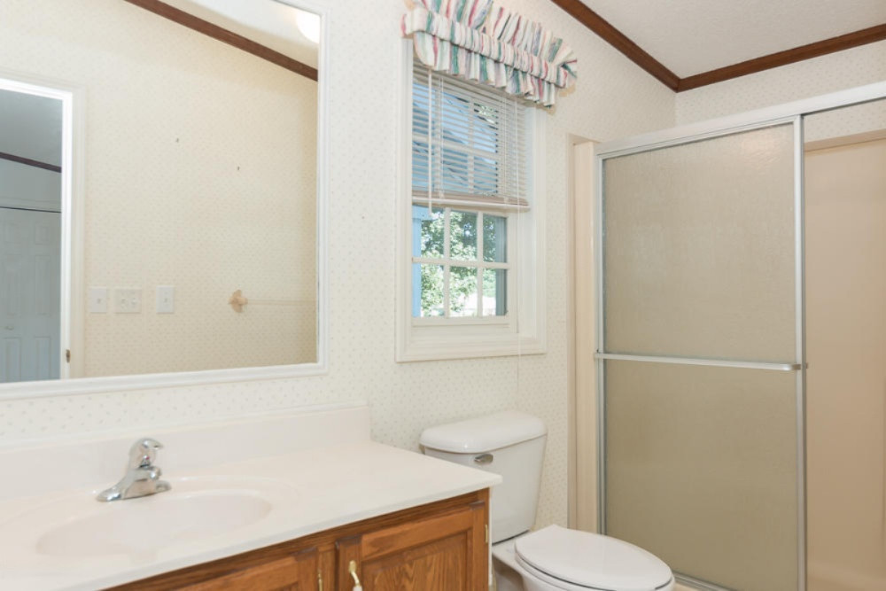 302 Austin Boulevard Decatur, MI 49045 - Photo 20 of 32 Master bath a