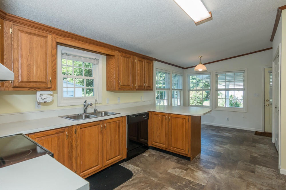 302 Austin Boulevard Decatur, MI 49045 - Photo 8 of 32 Kit c