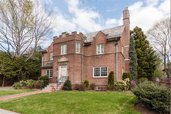 46 Prentice Road Newton, MA 02459 - Photo 1 of 14 Gallery Image 1