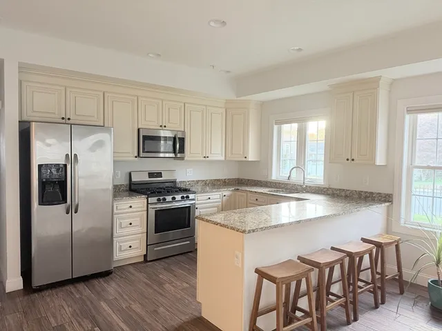 $545,000 | 17 Hamel Way, Unit 17, Haverhill, MA 01835