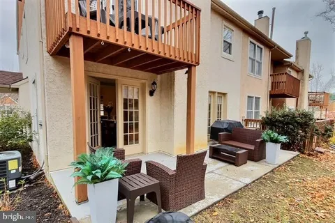 a view of a dinning room with furniture