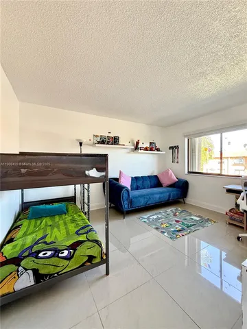 $323,000 | 398 Lakeview Drive, Unit 205, Weston, FL 33326