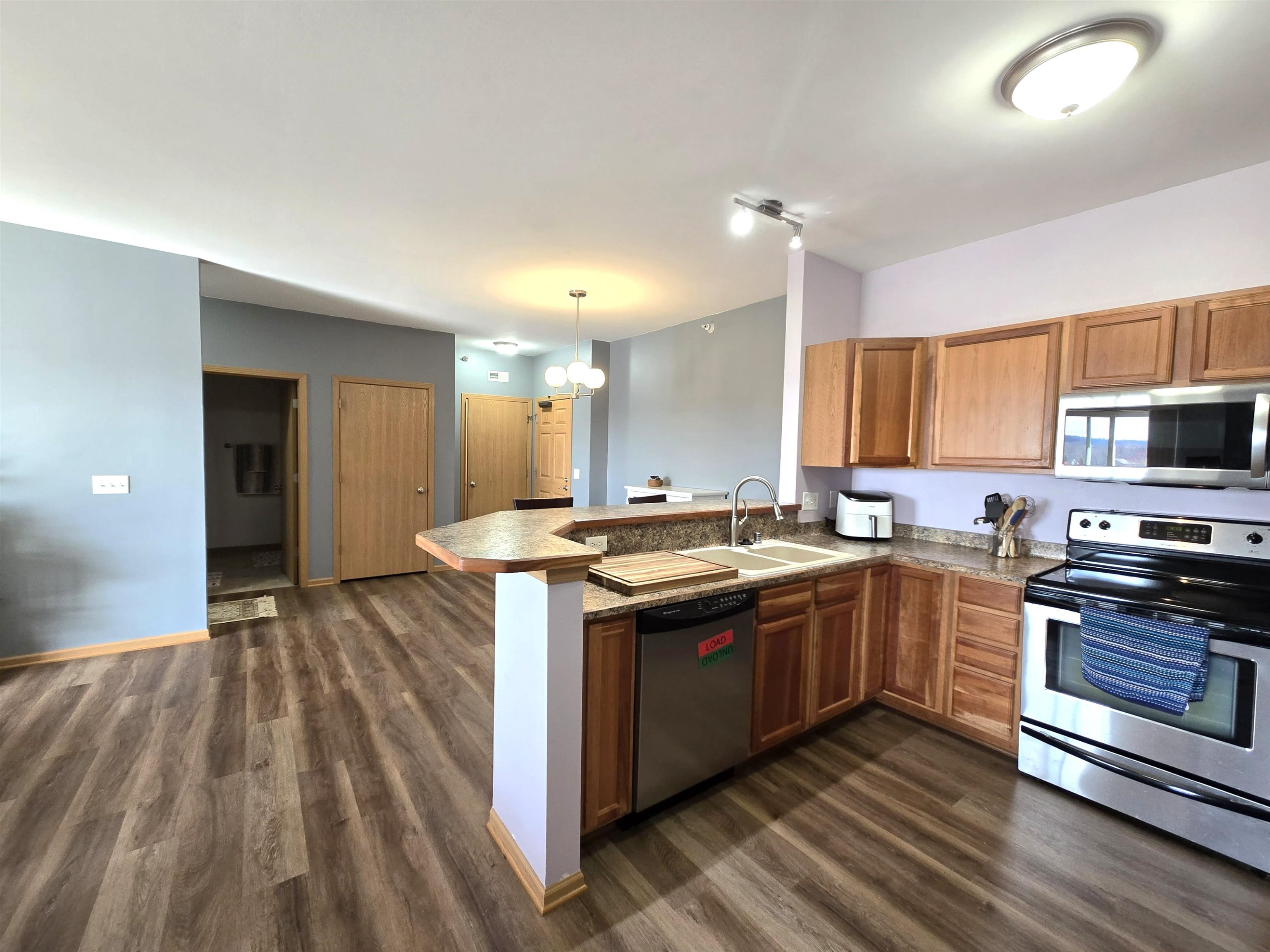 3848 Maple Grove Drive, Unit 203 Madison, WI 53719 - Photo 5 of 22