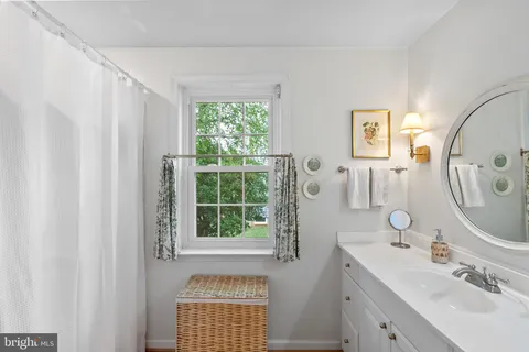 $825,000 | 4301 Agnew Avenue, Alexandria, VA 22309