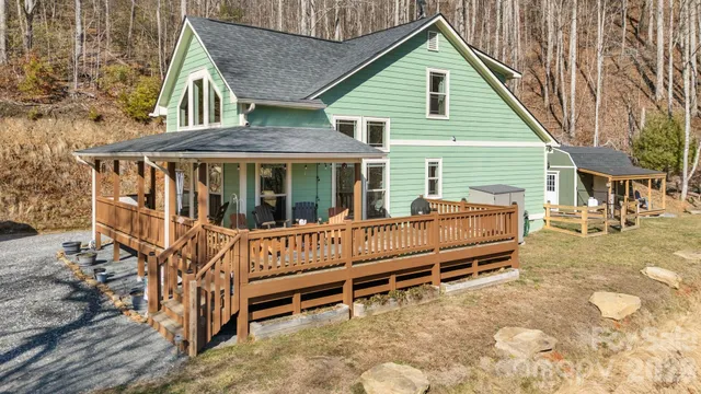 $495,000 | 410 Moonlight Trail, Bryson City, NC 28713