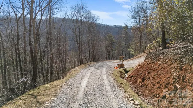 $495,000 | 410 Moonlight Trail, Bryson City, NC 28713