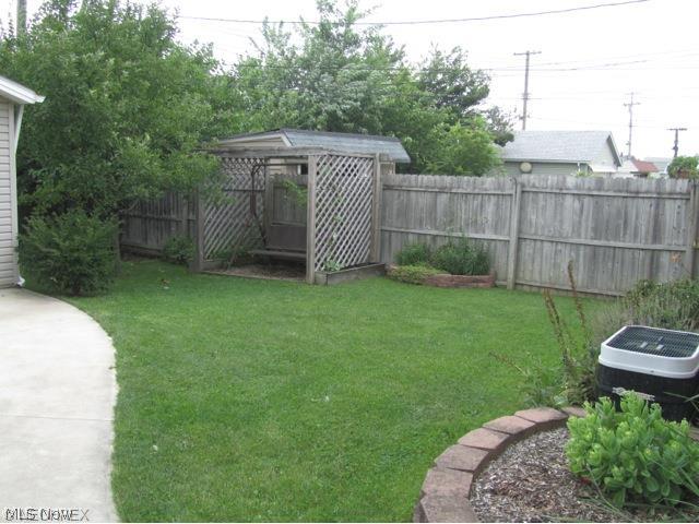 7014 Snow Road Parma, OH 44129 - Photo 24 of 25