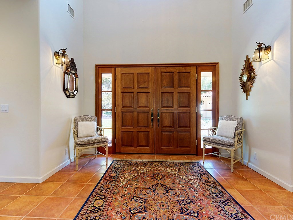 8800 Vineyard Drive Paso Robles, CA 93446 - Photo 5 of 74 a living room with furniture and a rug