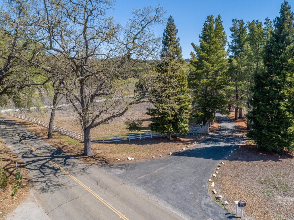 8800 Vineyard Drive Paso Robles, CA 93446 - Photo 72 of 74