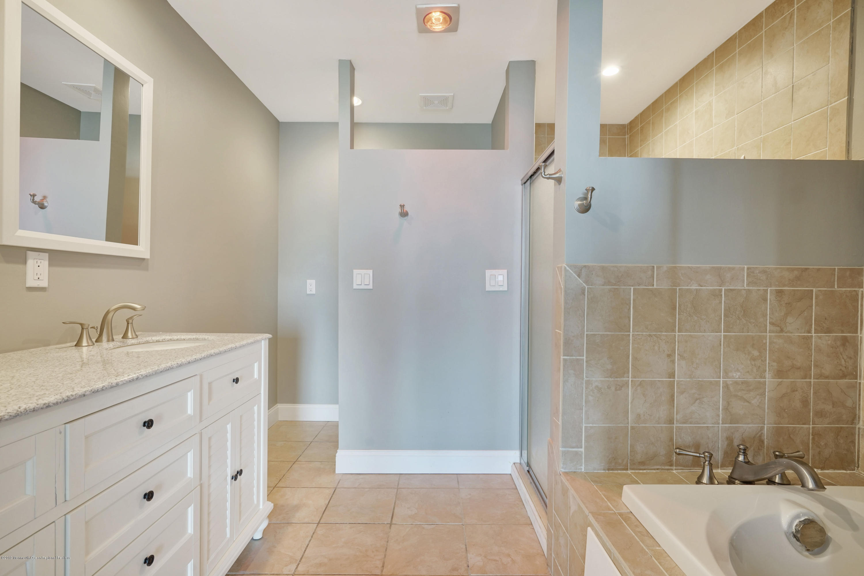 1 Portland Road, Unit 3 Highlands, NJ 07732 - Photo 20 of 35 Master Bath Views