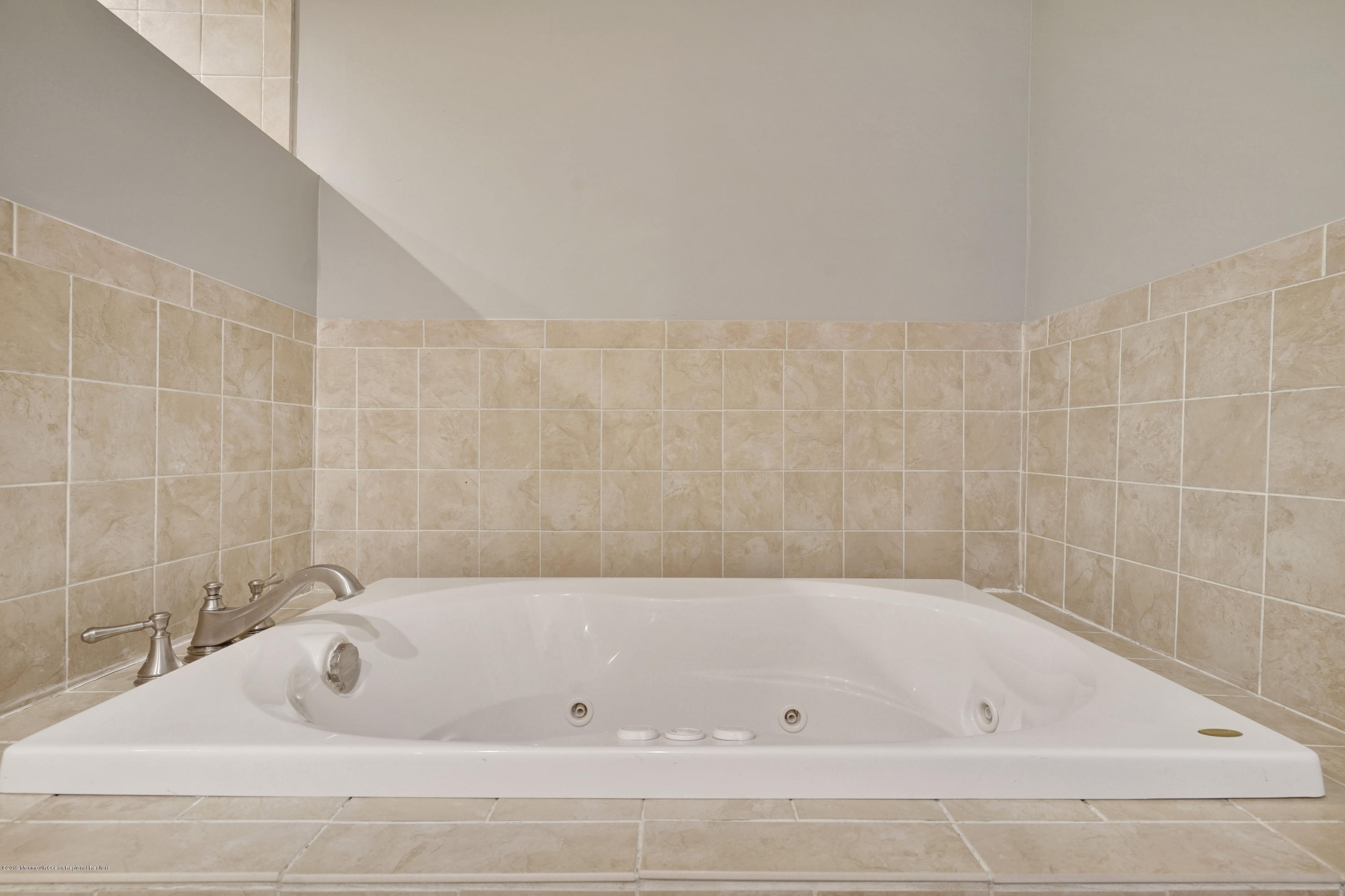 1 Portland Road, Unit 3 Highlands, NJ 07732 - Photo 21 of 35 Jetted Tub in master Bath
