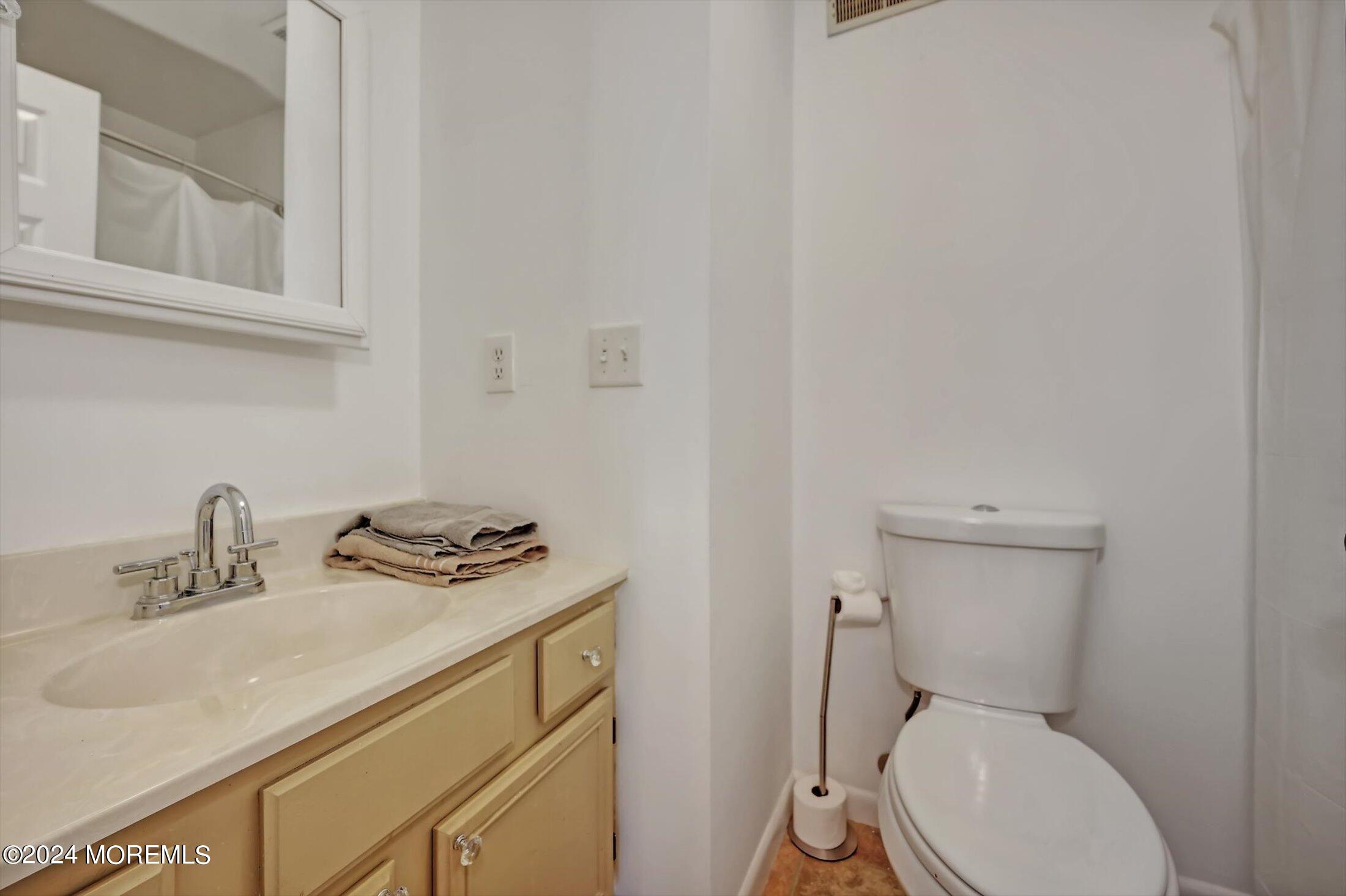 187 Thompson Bridge Road Jackson, NJ 08527 - Photo 23 of 45 22-Bathroom