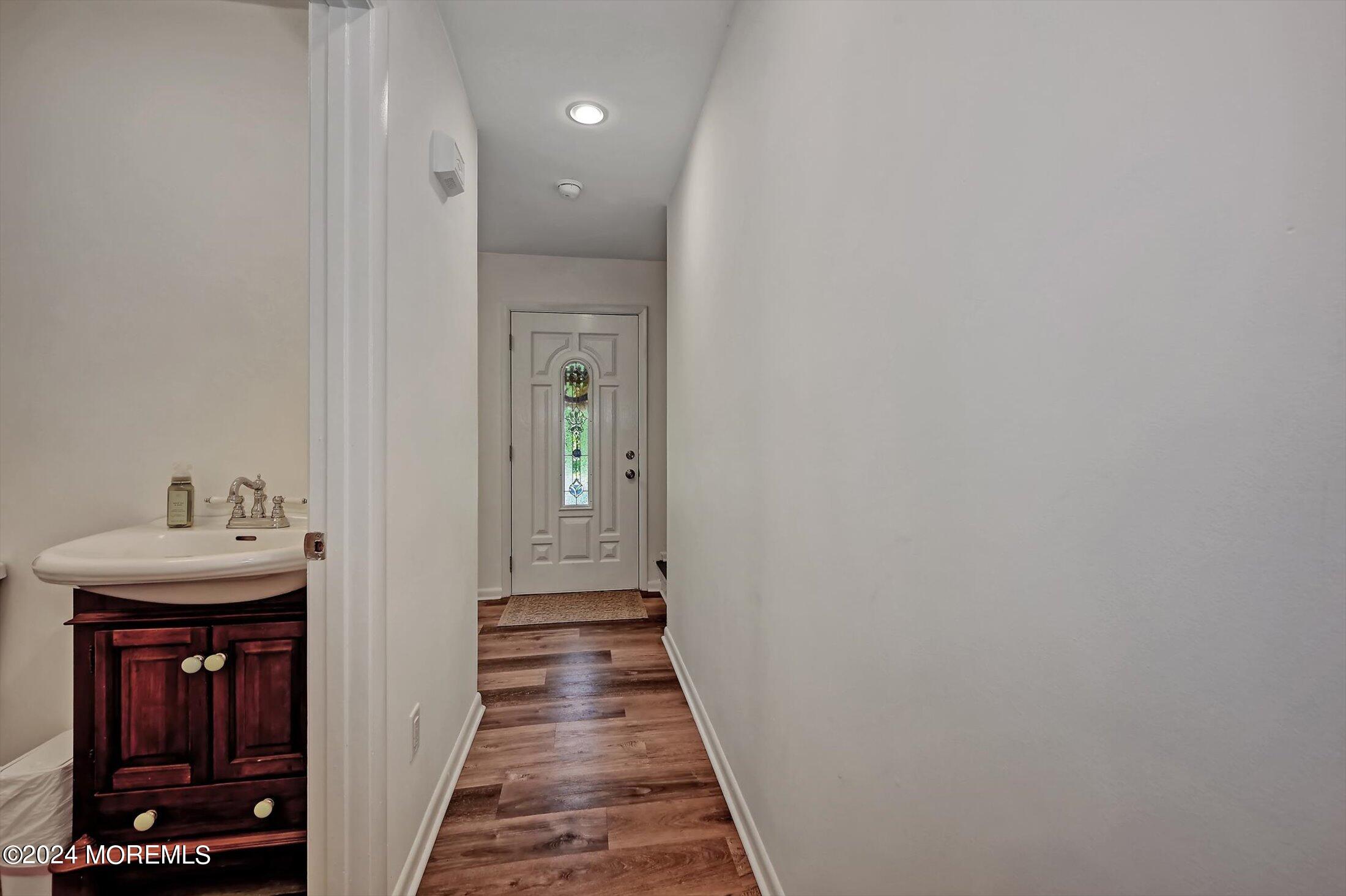 187 Thompson Bridge Road Jackson, NJ 08527 - Photo 5 of 45 04-Entrance Hallway