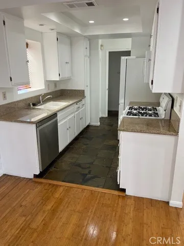 $2,900 | 22003 Belshire Avenue, Unit 9, Hawaiian Gardens, CA 90716