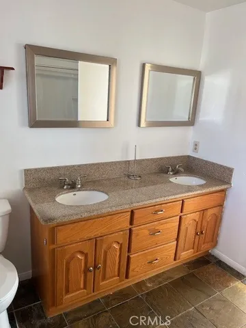 $2,900 | 22003 Belshire Avenue, Unit 9, Hawaiian Gardens, CA 90716