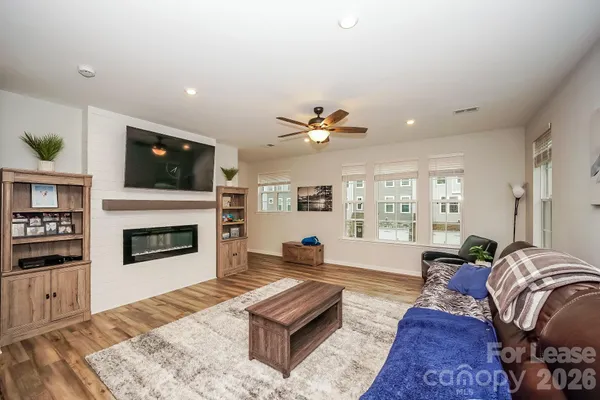 $2,205 | 7125 Brookview Lane, Sherrills Ford, NC 28673