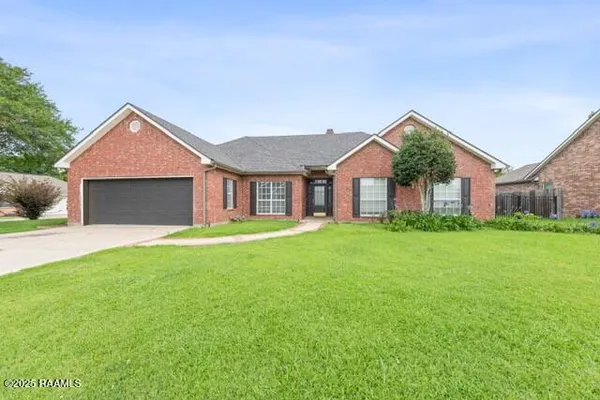 $2,700 | 210 Revere Drive, Youngsville, LA 70592