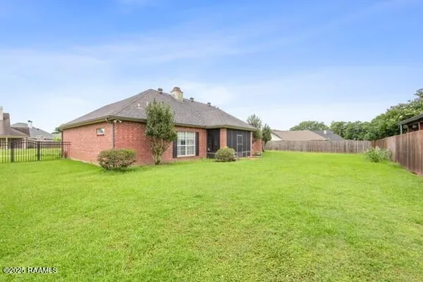 $2,700 | 210 Revere Drive, Youngsville, LA 70592