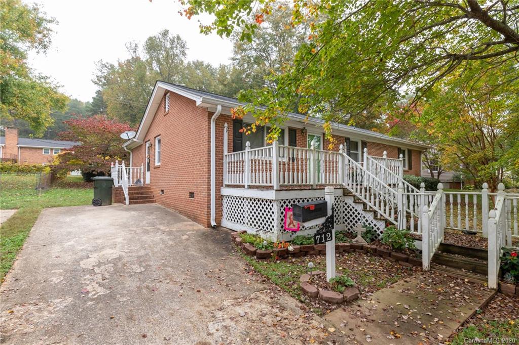 712 Meadowbrook Road Kings Mountain, NC 28086 - Photo 4 of 20 Gallery Image 4