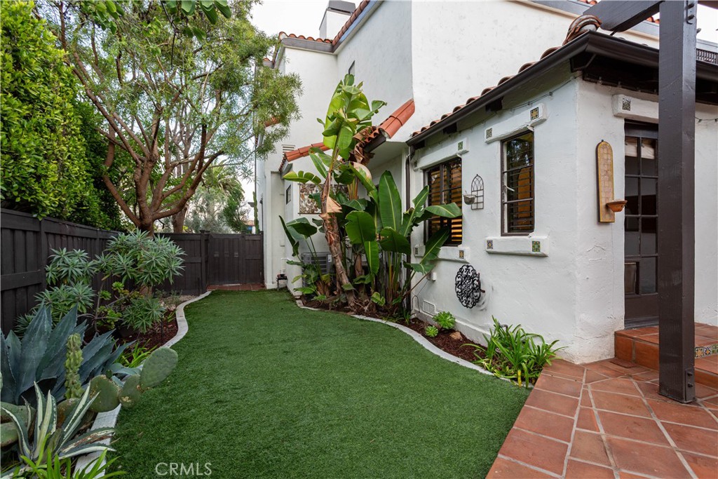 33791 Granada Drive Dana Point, CA 92629 - Photo 51 of 75 a front view of house with yard