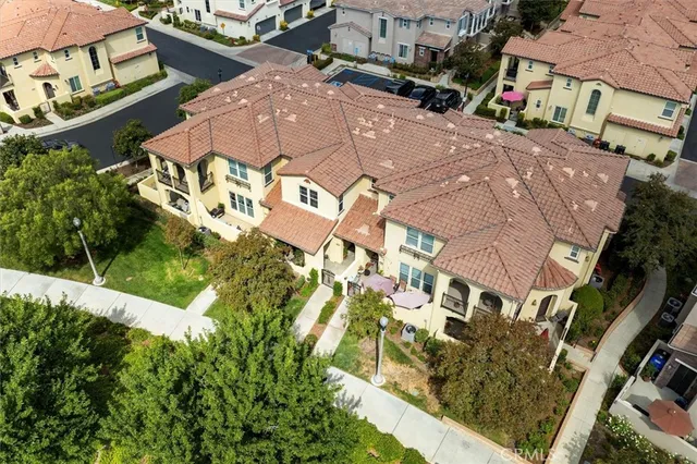 $679,500 | 28771 Calle De La Paz Drive, Valencia, CA 91354