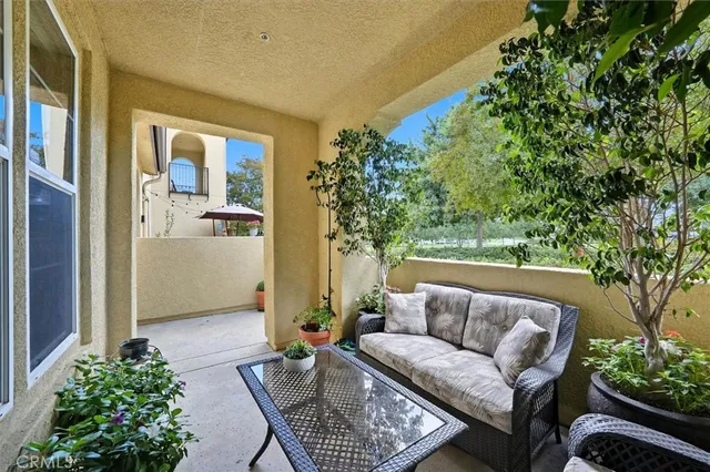 $648,900 | 28771 Calle De La Paz Drive, Valencia, CA 91354